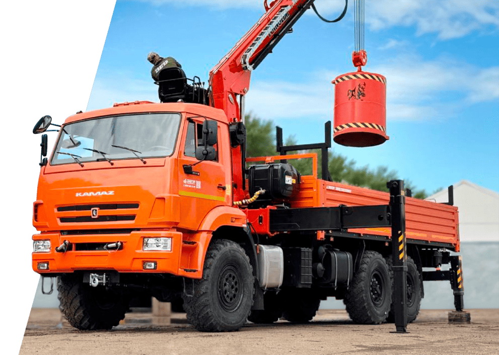 Бортовой КАМАЗ 43118 с КМУ Kanglim и буровой установкой